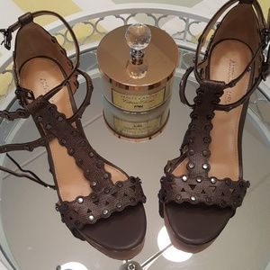 Antonio Melani brown  3 inch heel sandal
